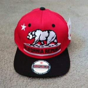 California republic red/ black two tone snapback h